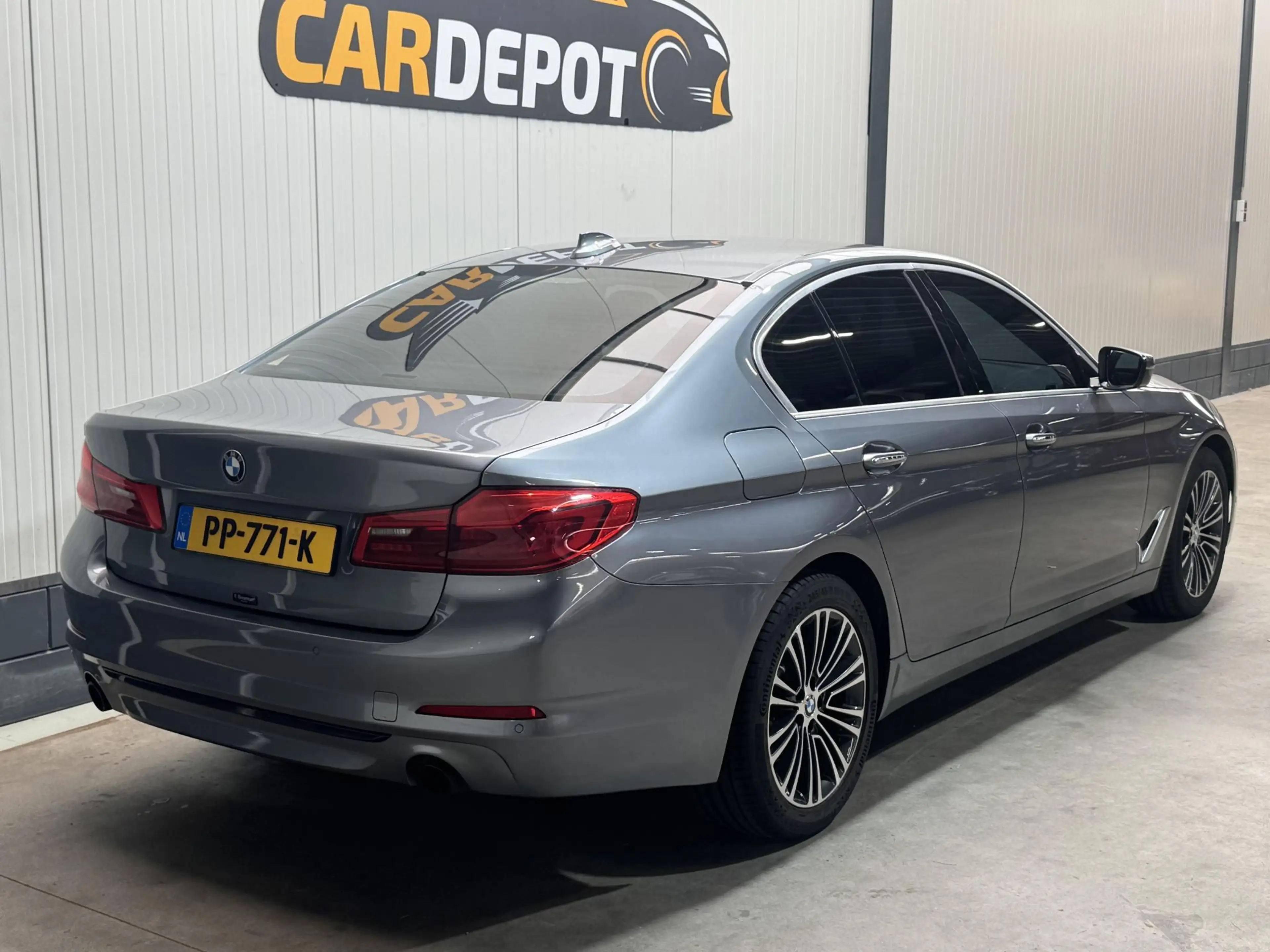 BMW 520 5-serie 520i High Executive — photo 5