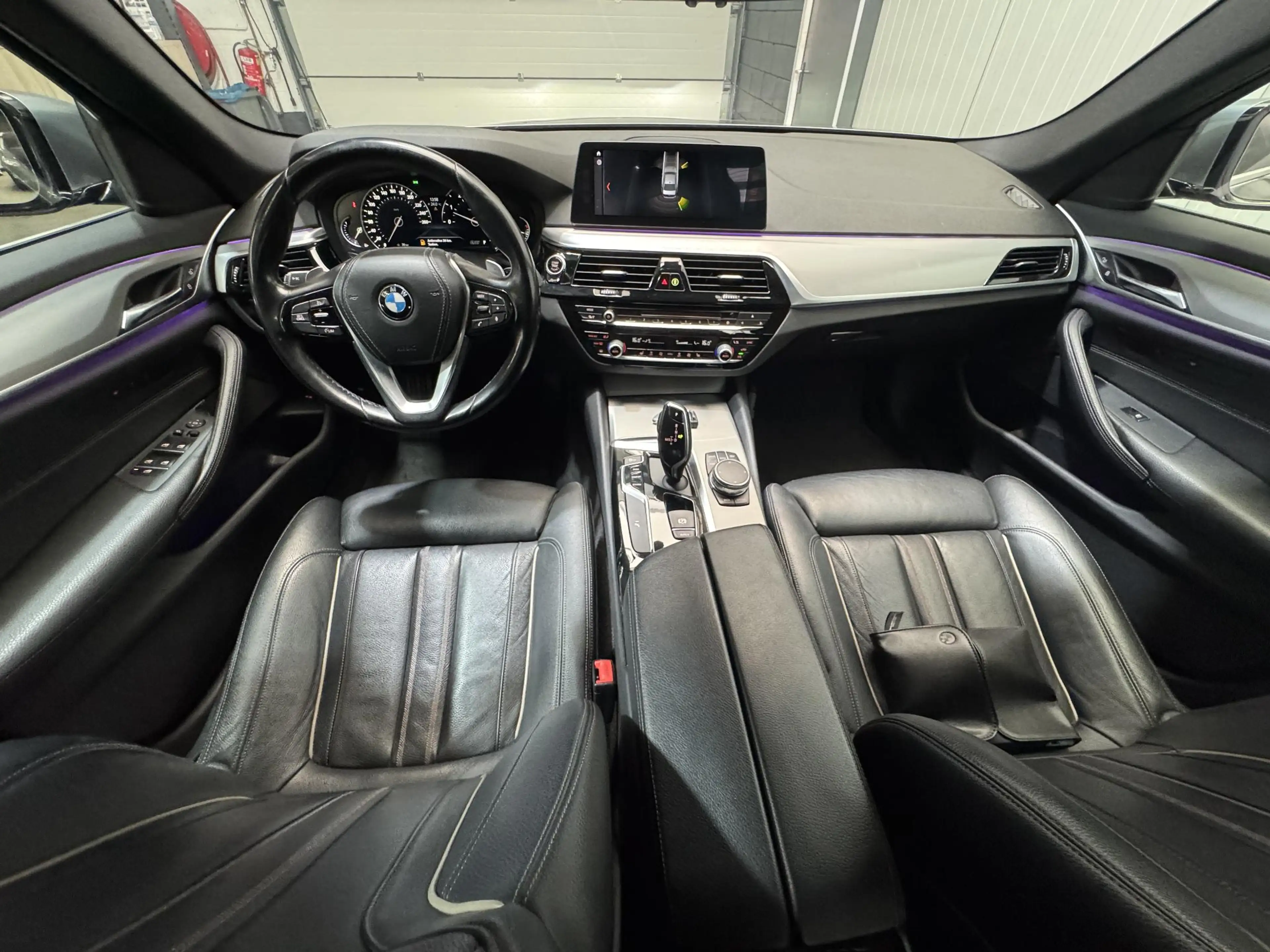 BMW 520 5-serie 520i High Executive — photo 10