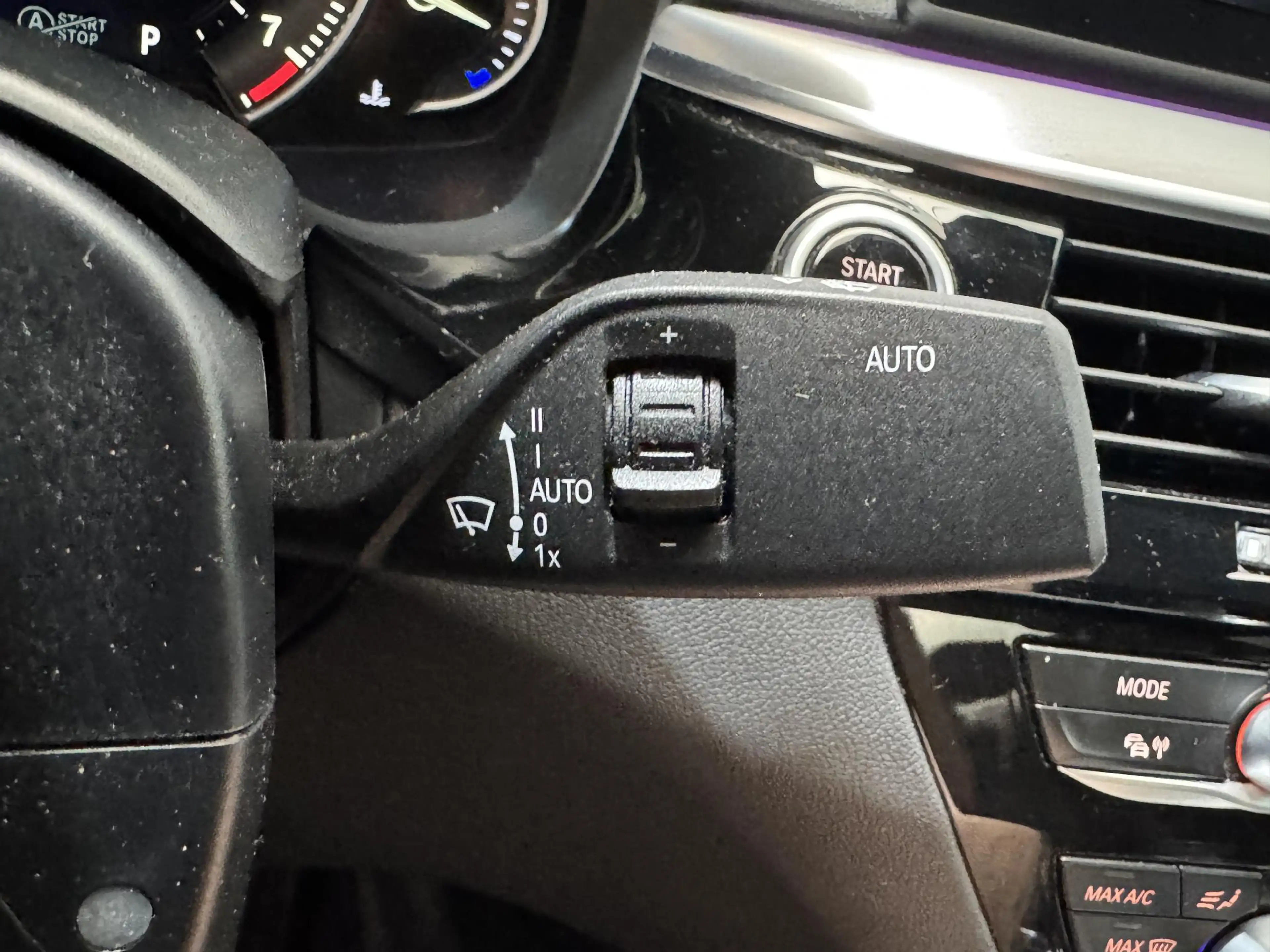BMW 520 5-serie 520i High Executive — photo 17