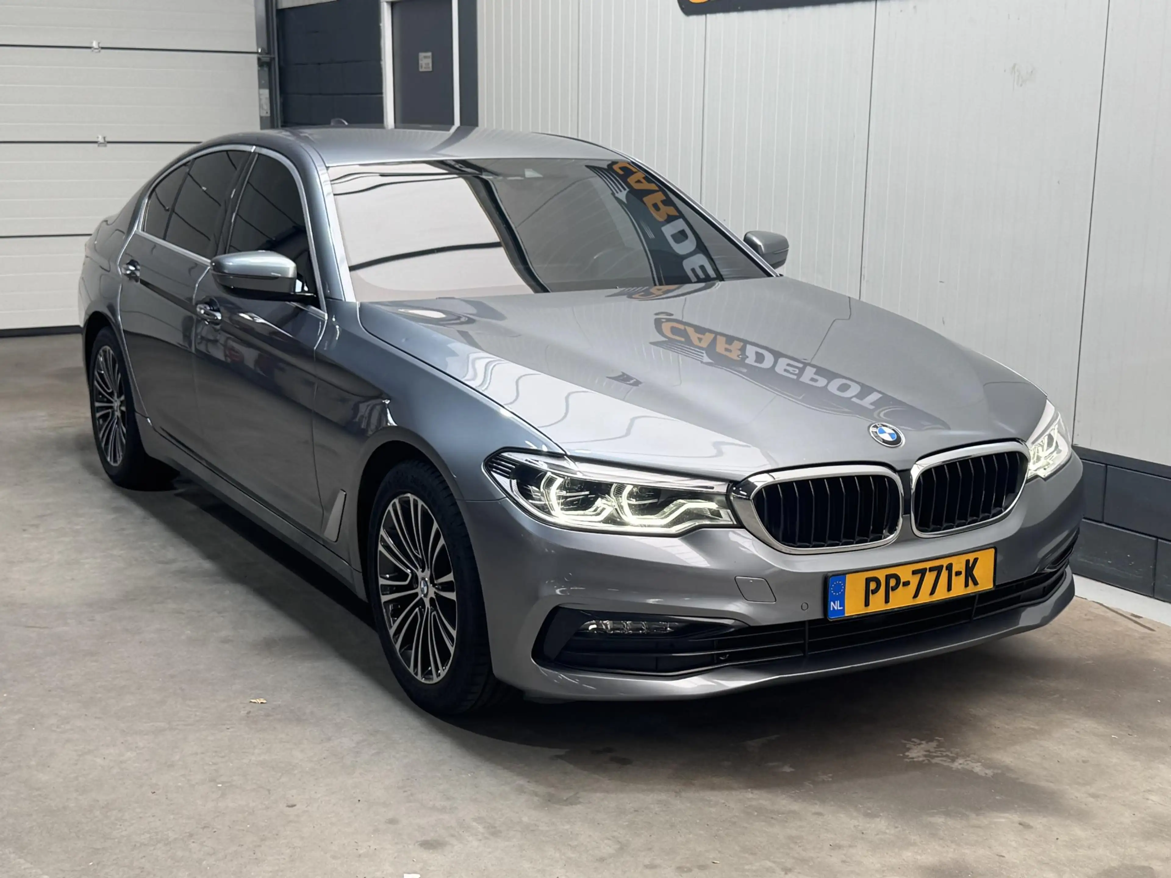 BMW 520 5-serie 520i High Executive — photo 3