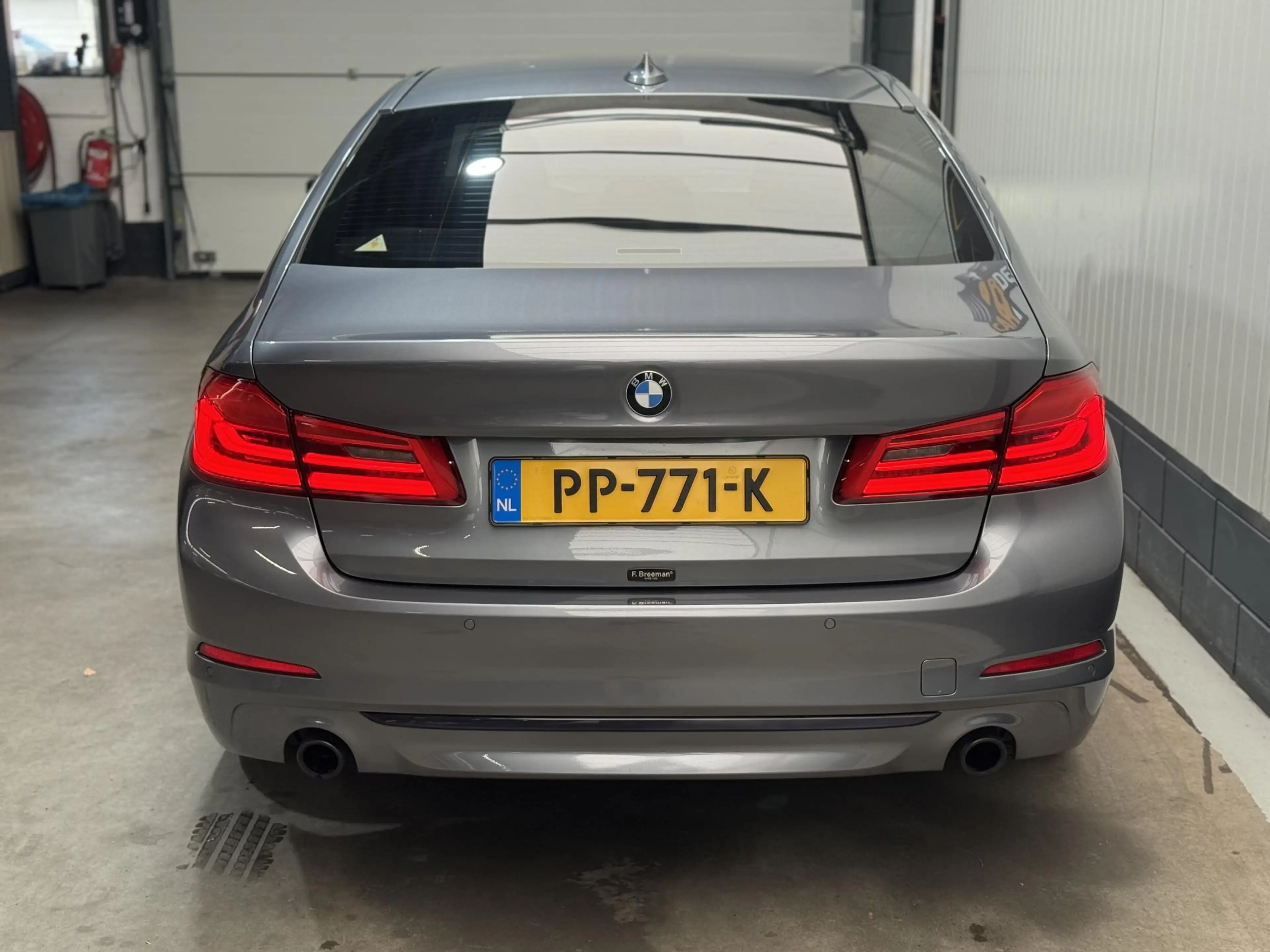 BMW 520 5-serie 520i High Executive — photo 6