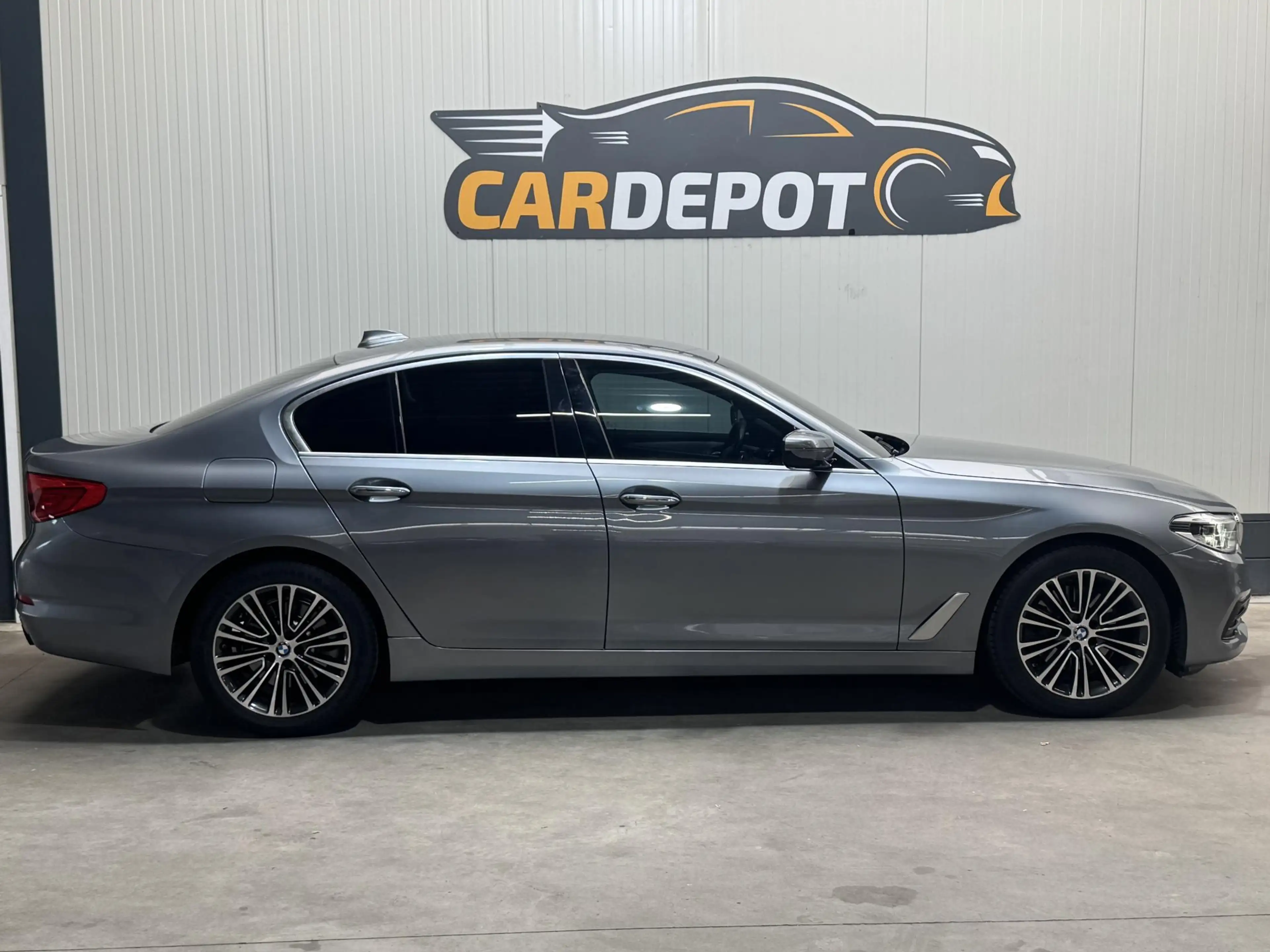 BMW 520 5-serie 520i High Executive — photo 4