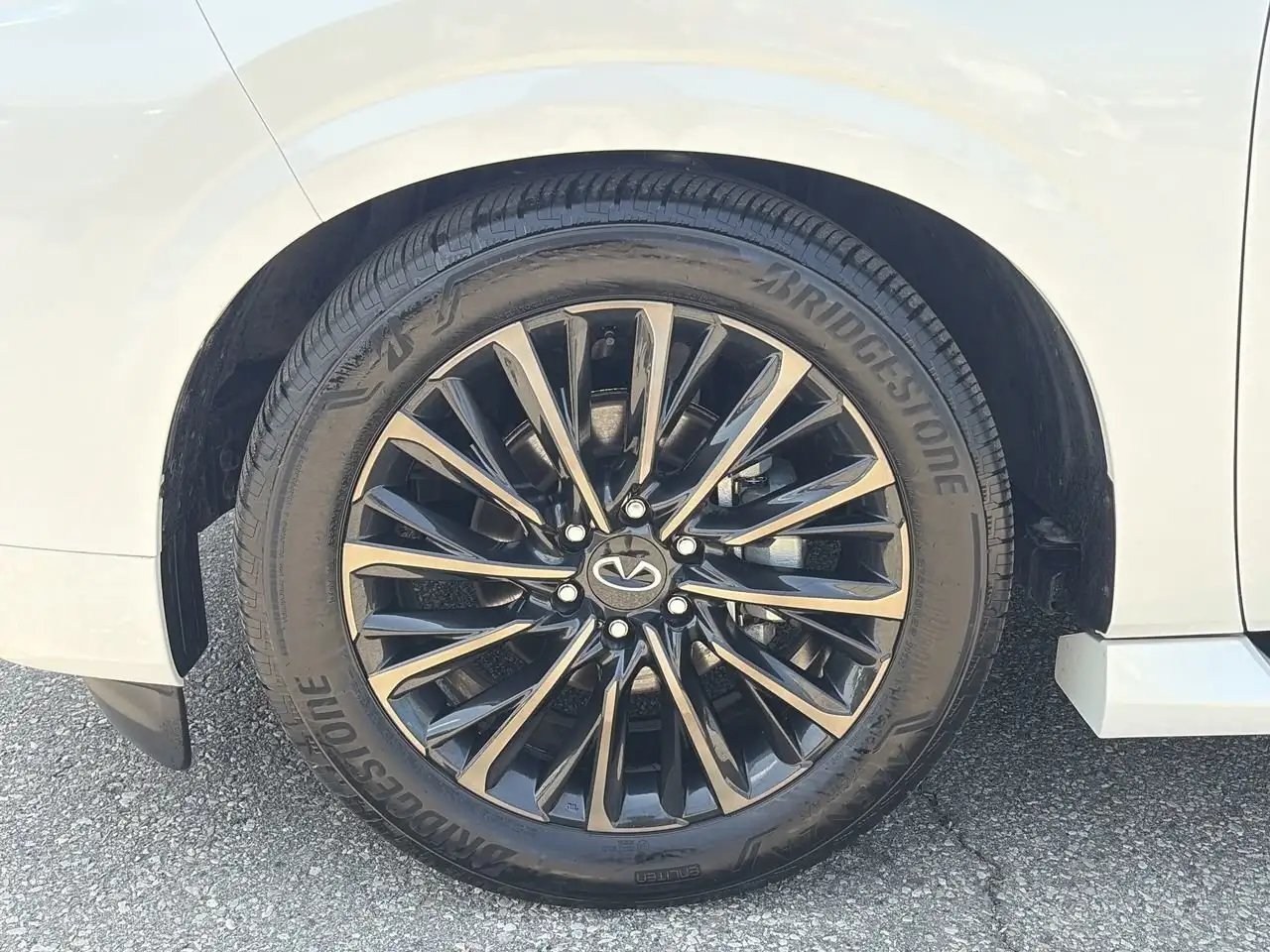 Infiniti QX80 снимка Infiniti QX80