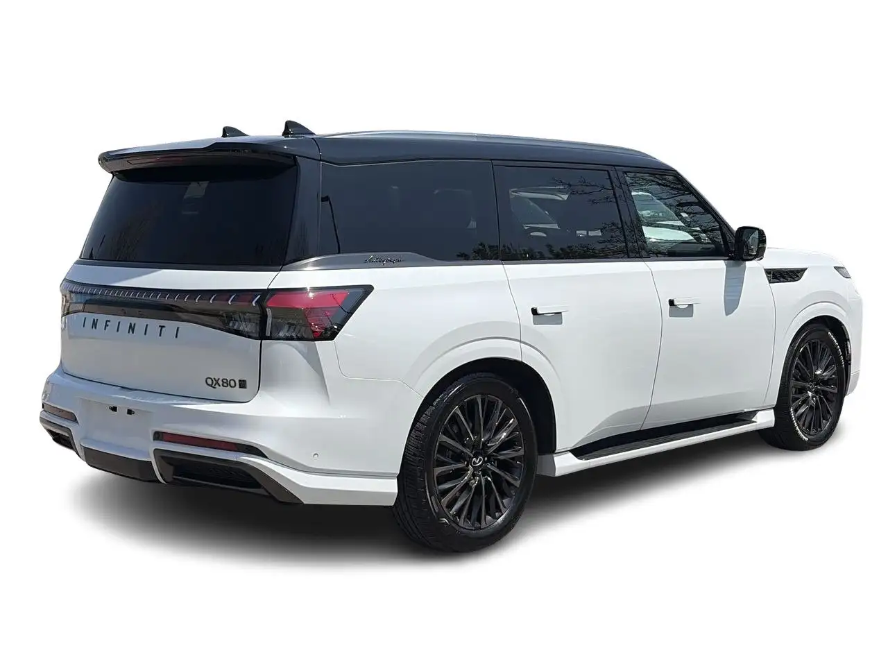 Infiniti QX80 снимка Infiniti QX80