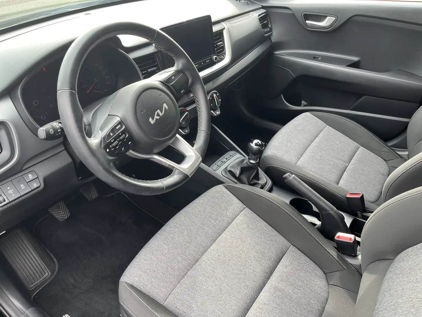 Kia Stonic 1.2i Pure ISG - 1