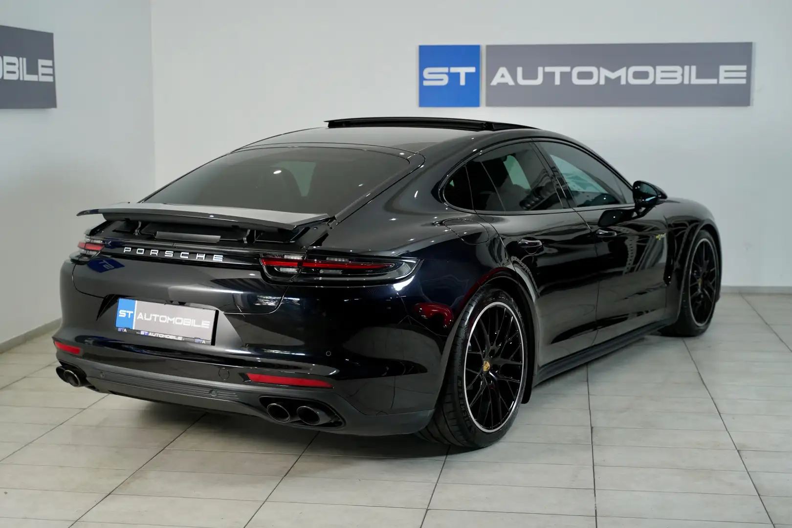 Porsche Panamera 4 E-Hybrid Aut. // APPROVED GARANTIE // SOFT-CLOSE Schwarz - 2