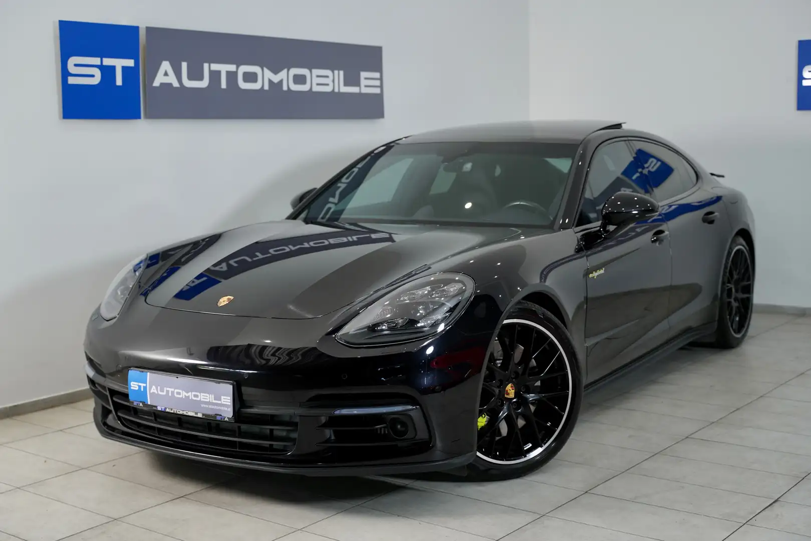 Porsche Panamera 4 E-Hybrid Aut. // APPROVED GARANTIE // SOFT-CLOSE Schwarz - 1