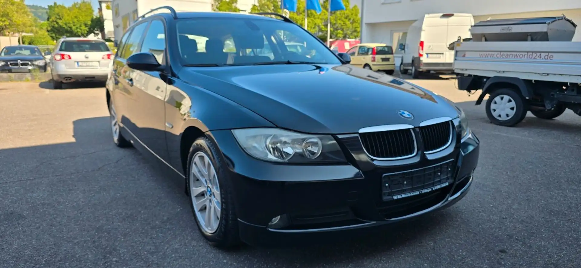 BMW 318 Baureihe 3 Touring 318i Schwarz - 1