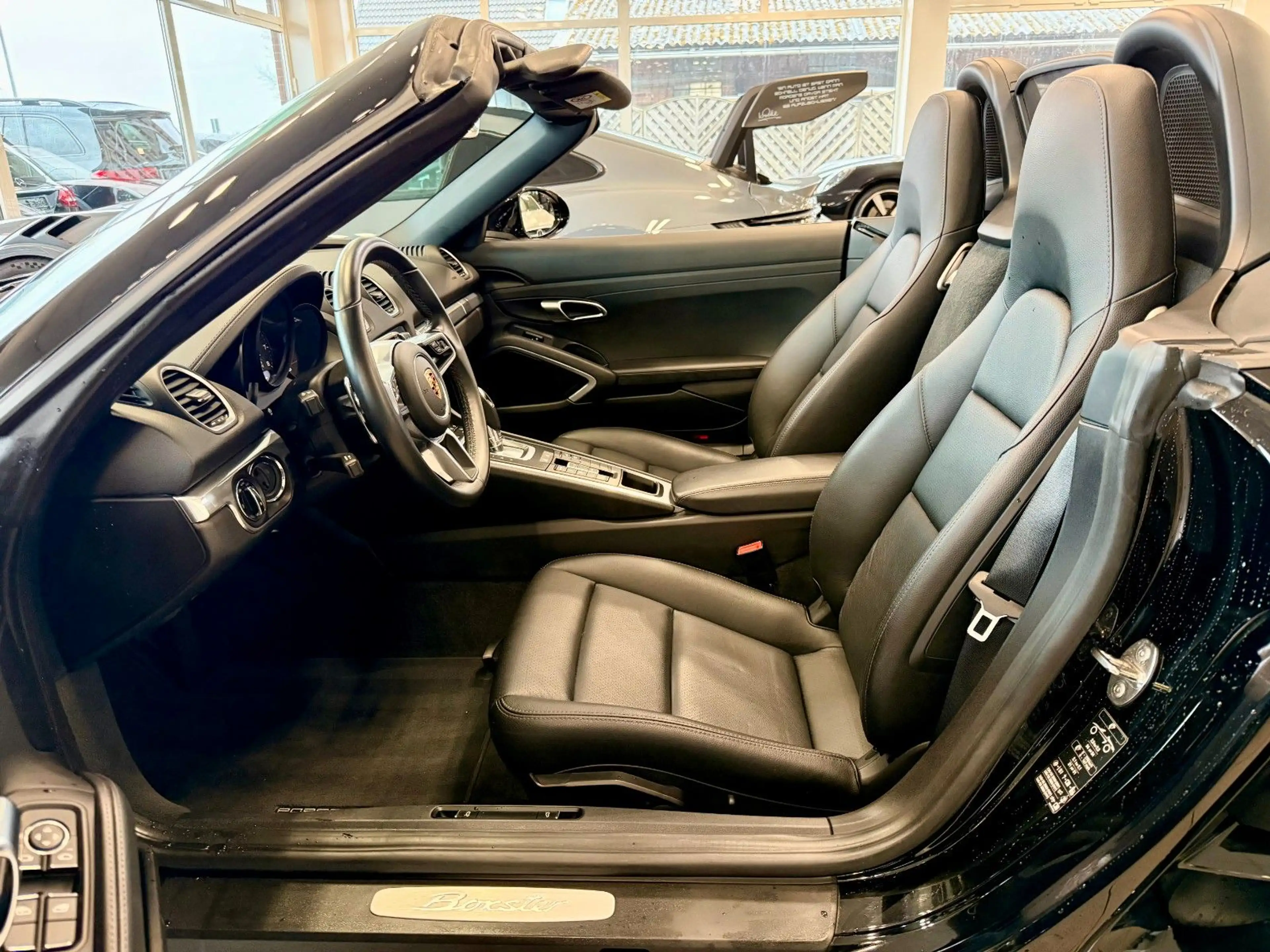 Porsche Boxster 718 Boxster PDK 20Zoll / Kamera / LED / PASM — photo 8
