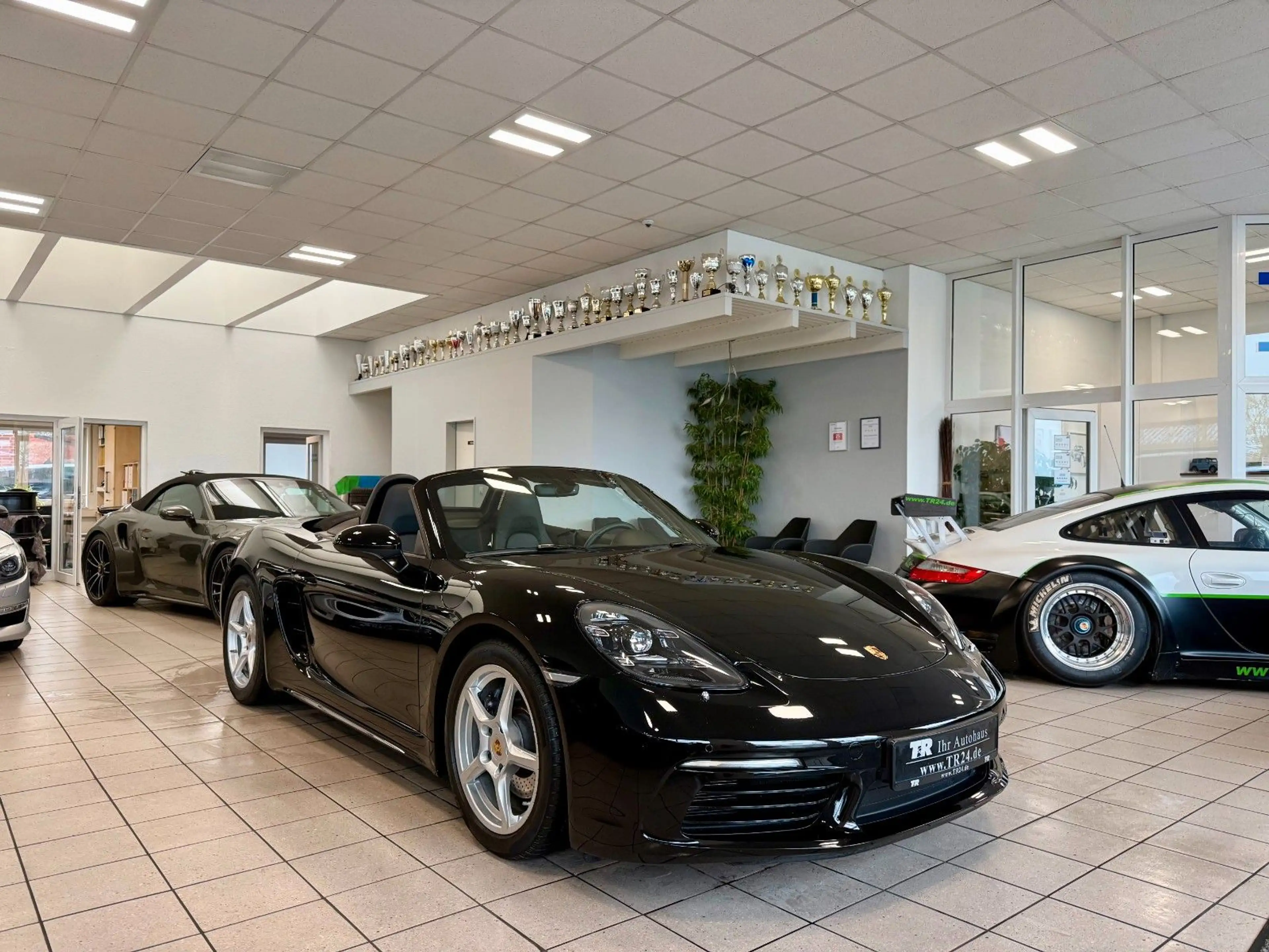 Porsche Boxster 718 Boxster PDK 20Zoll / Kamera / LED / PASM — photo 3