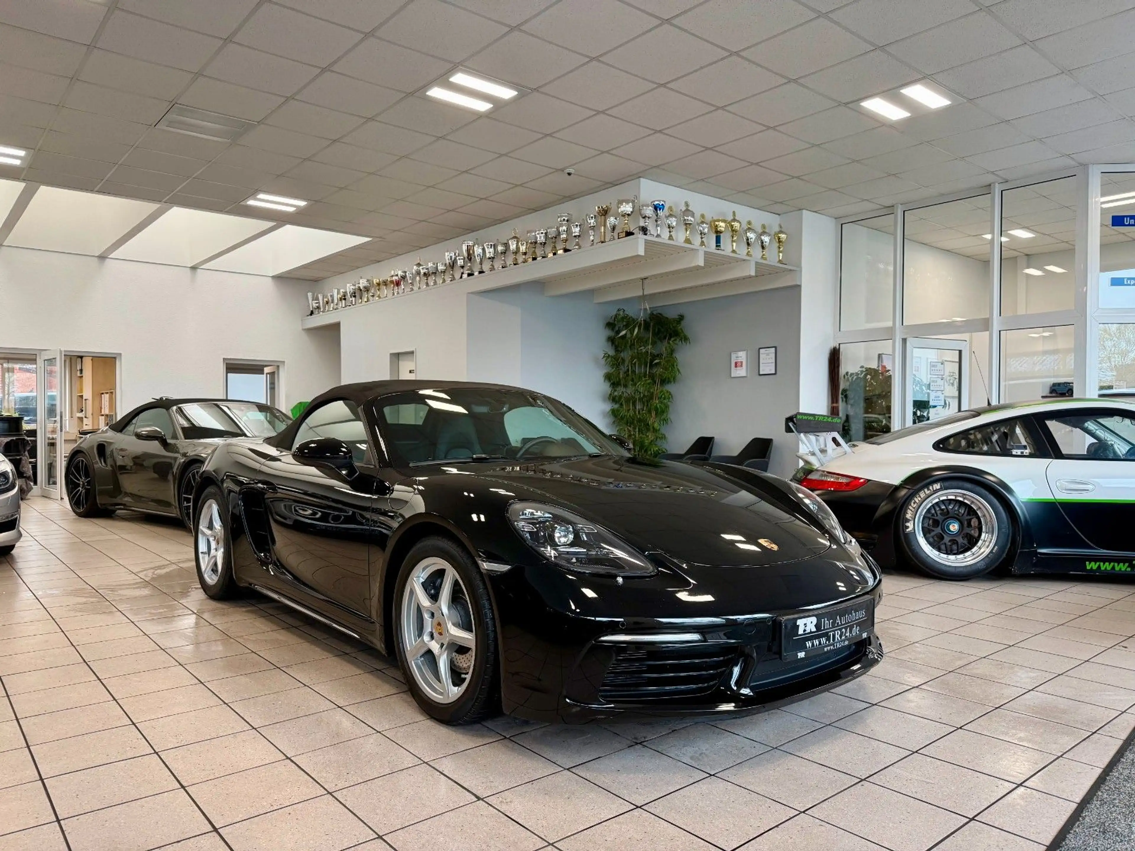 Porsche Boxster 718 Boxster PDK 20Zoll / Kamera / LED / PASM — photo 4