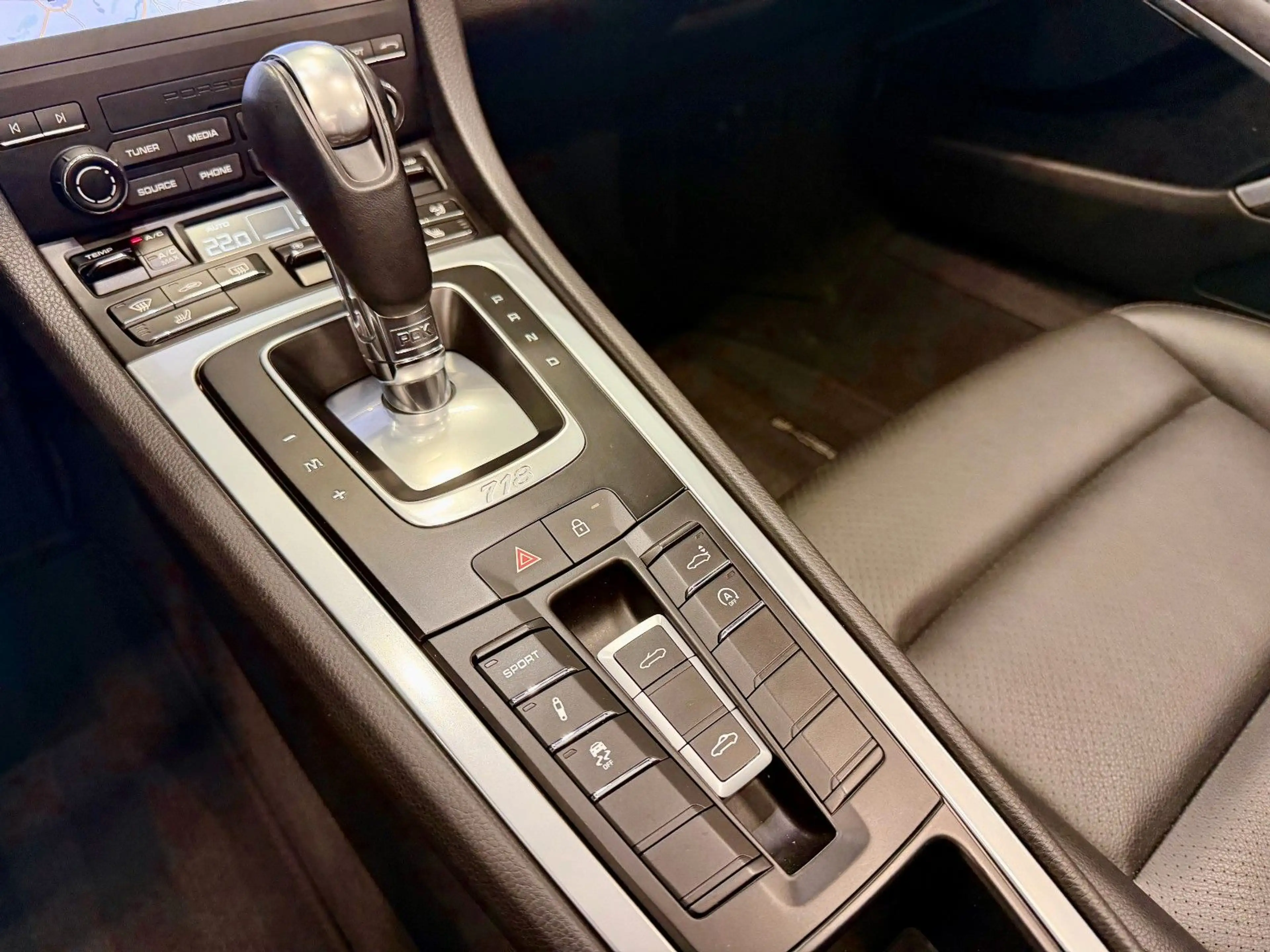 Porsche Boxster 718 Boxster PDK 20Zoll / Kamera / LED / PASM — photo 14