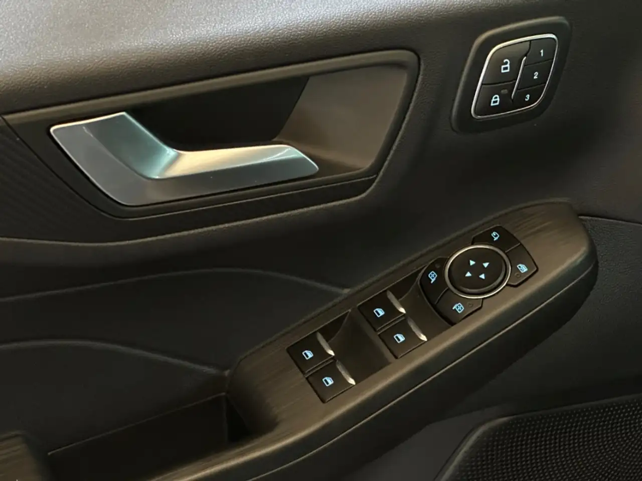 Ford Kuga ST-Line X+5J.Garantie*+360°Kamera+Pano+AHK, миниатюра 16