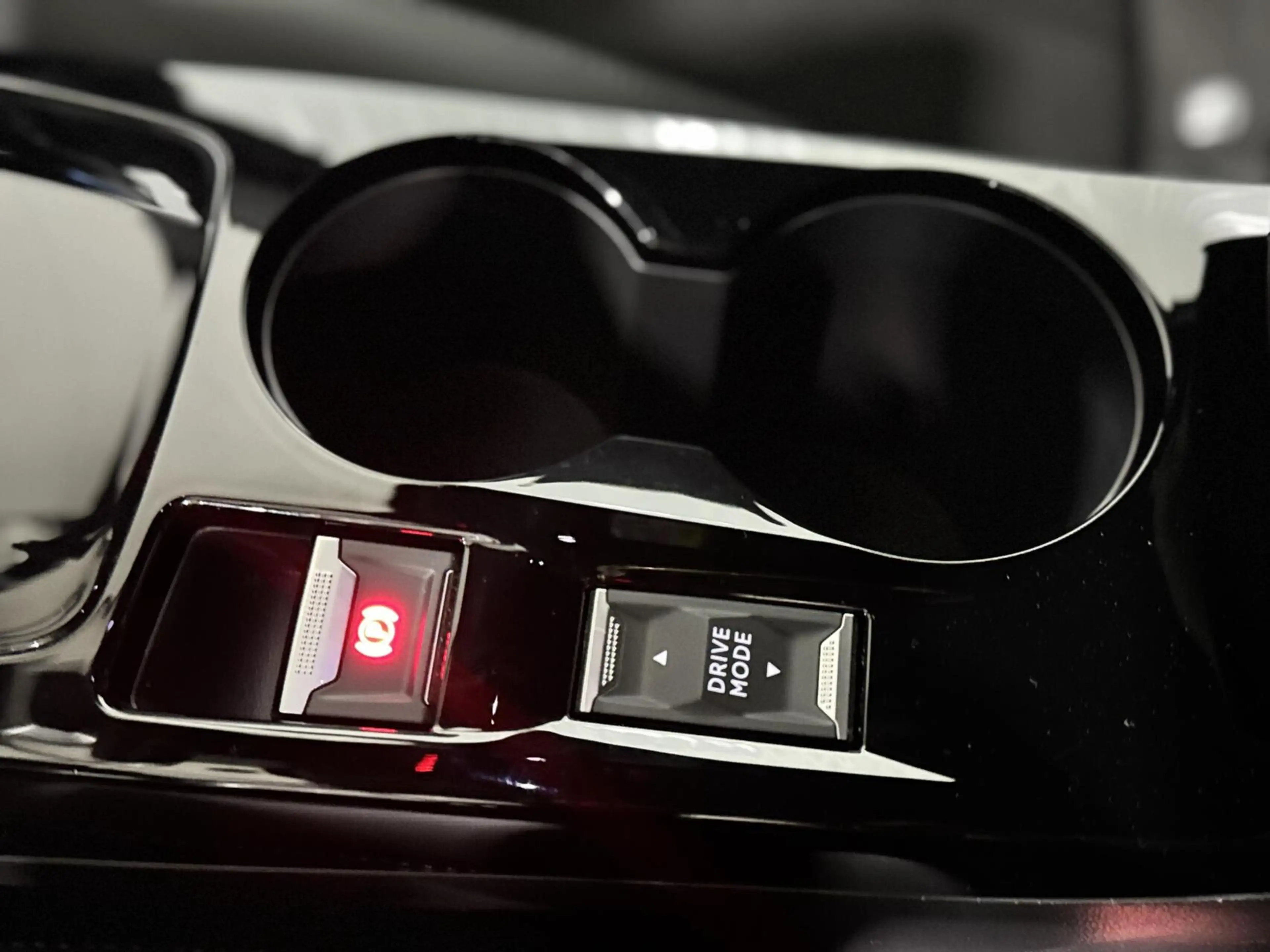 Peugeot 2008 1.2 Pure Tech GT Line|CARPLAY|LANE|360 CAMERA — photo 30