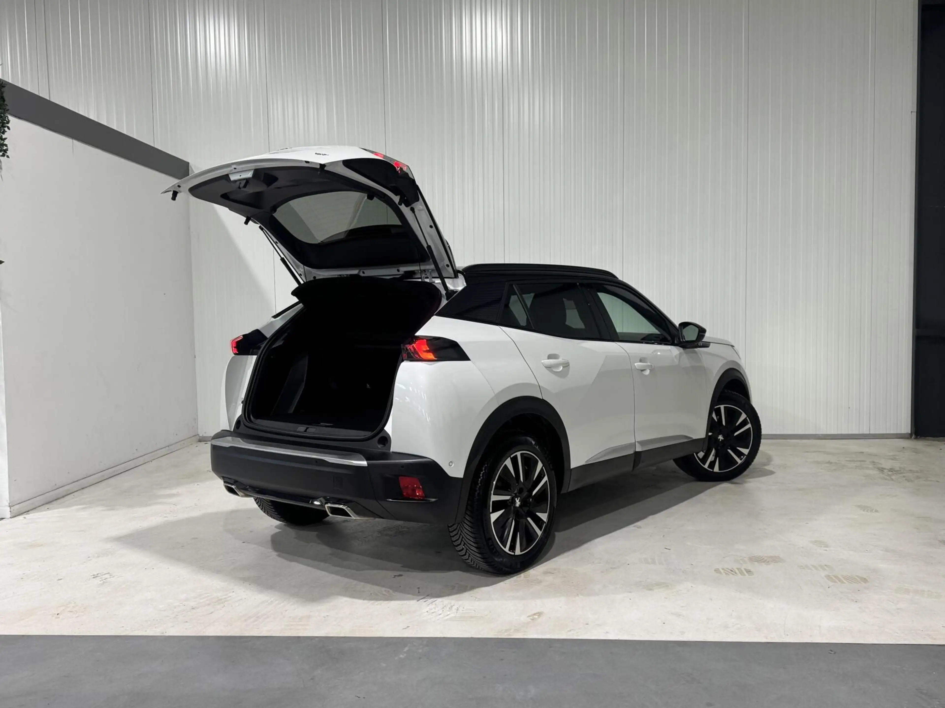Peugeot 2008 1.2 Pure Tech GT Line|CARPLAY|LANE|360 CAMERA — photo 9