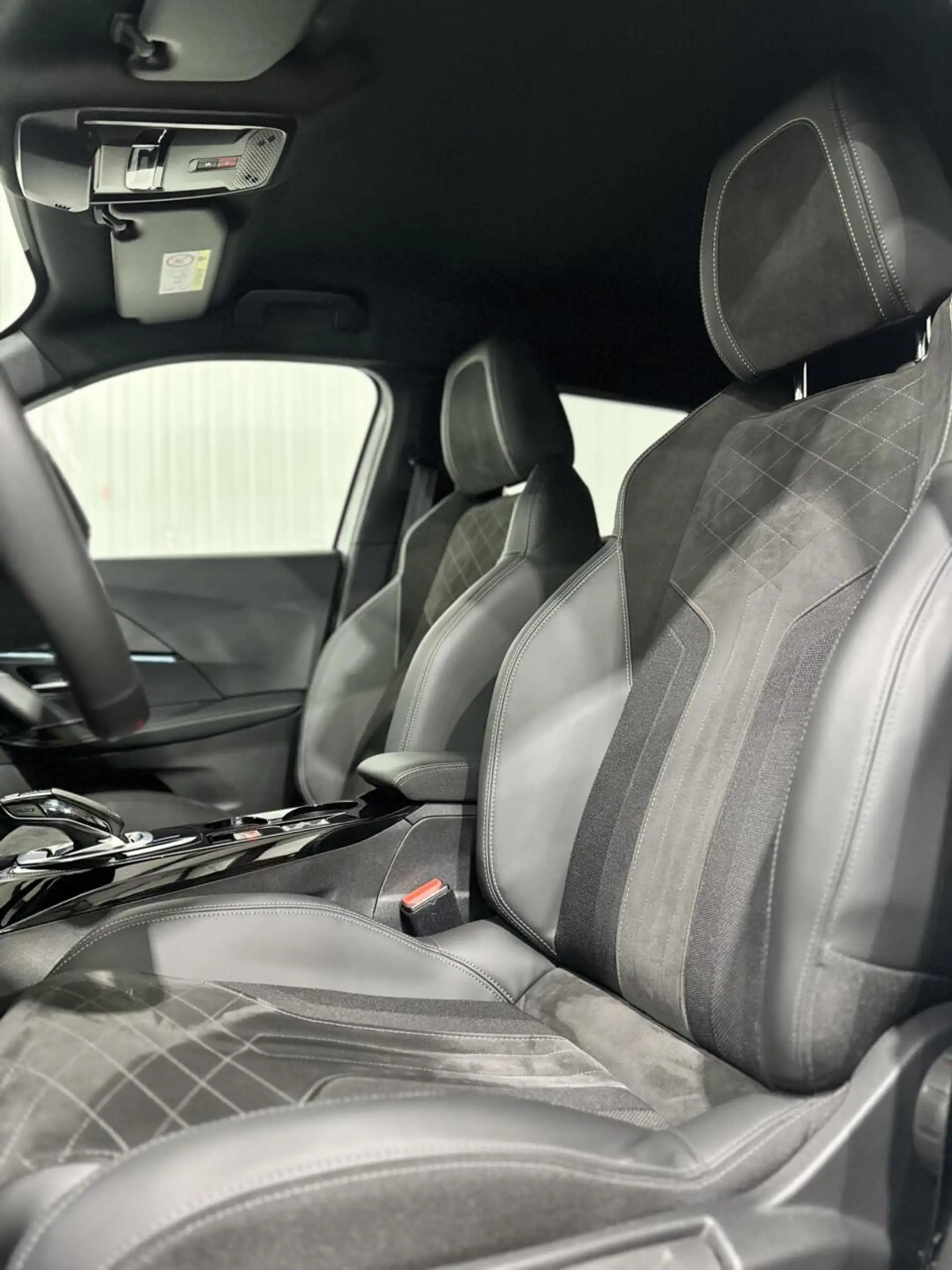 Peugeot 2008 1.2 Pure Tech GT Line|CARPLAY|LANE|360 CAMERA — photo 6