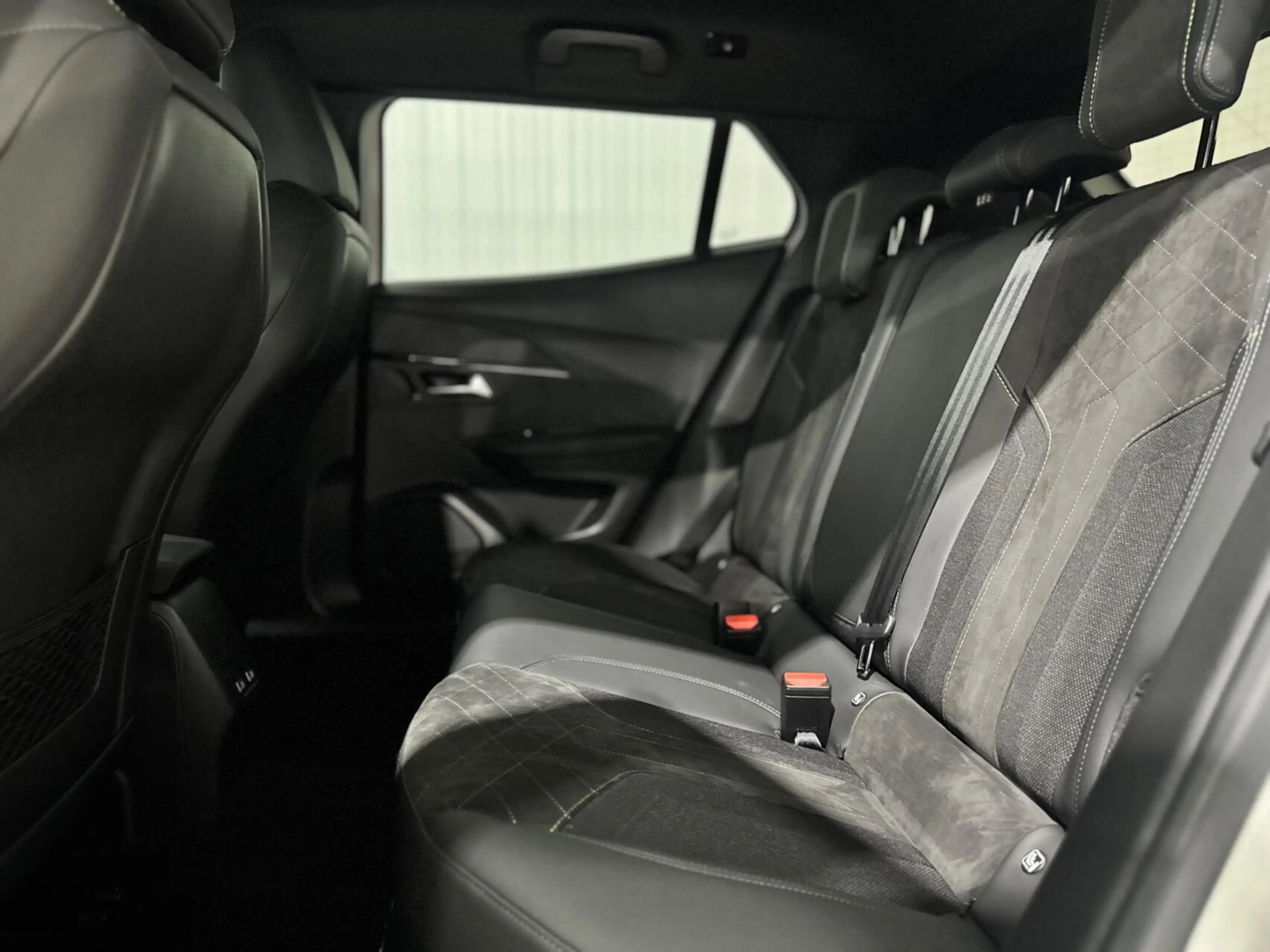 Peugeot 2008 1.2 Pure Tech GT Line|CARPLAY|LANE|360 CAMERA — photo 14