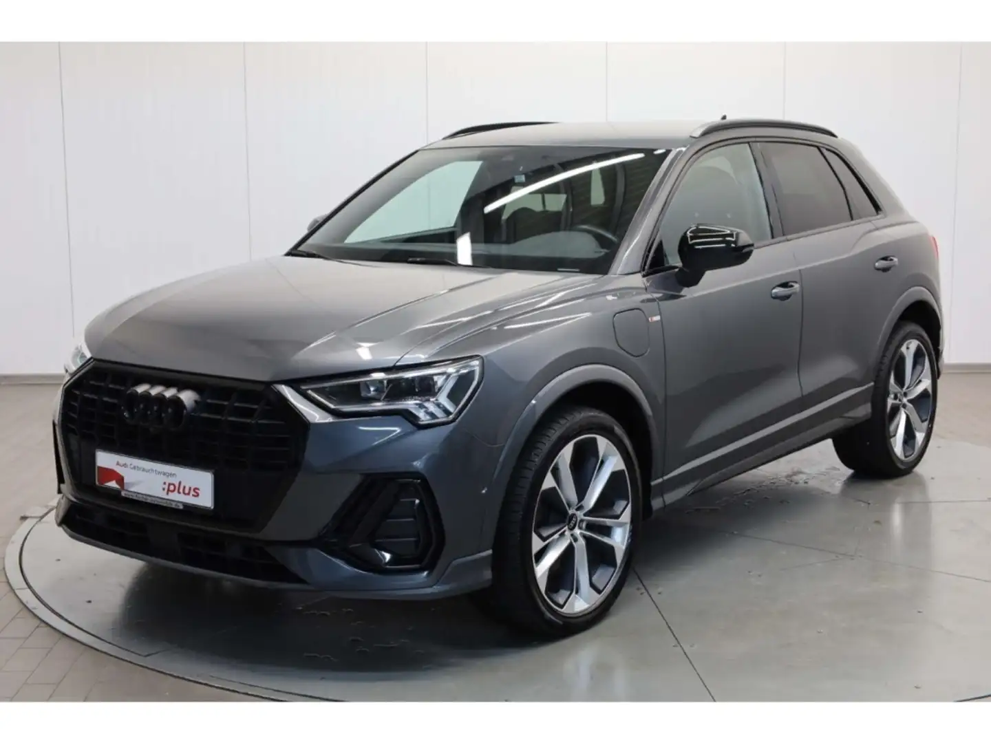 Audi Q3 Sportback 45 TFSI e S line Grau - 2