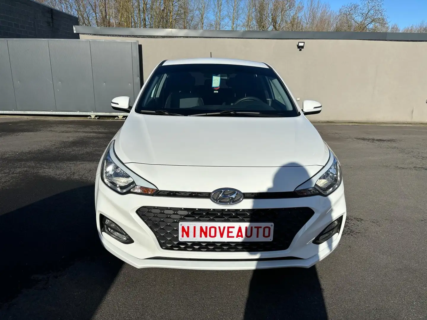 Hyundai i20 1.2i*AIRCO CRUISE USB CARPASS 12 MAANDEN GARANTIE Wit - 1