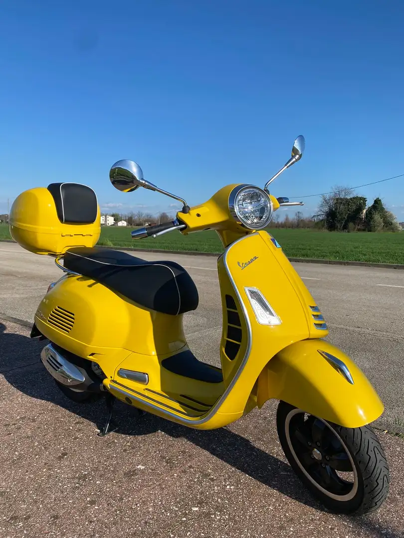 Piaggio GTS 300 Vespa Gts Super HPE + bauletto Sarı - 1