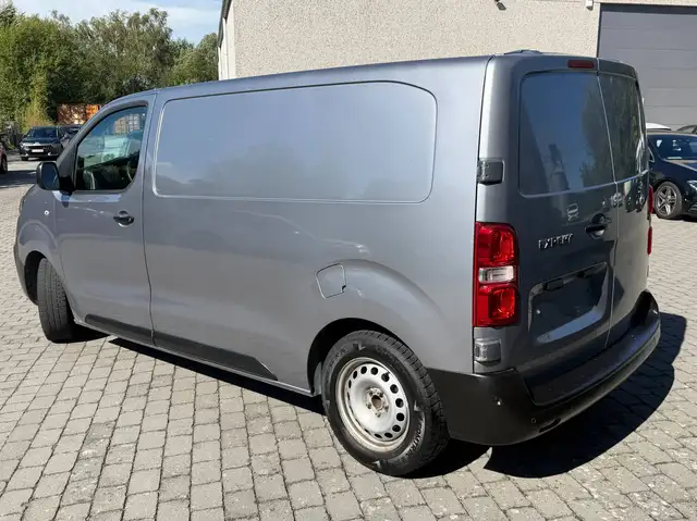 Peugeot Expert view 9