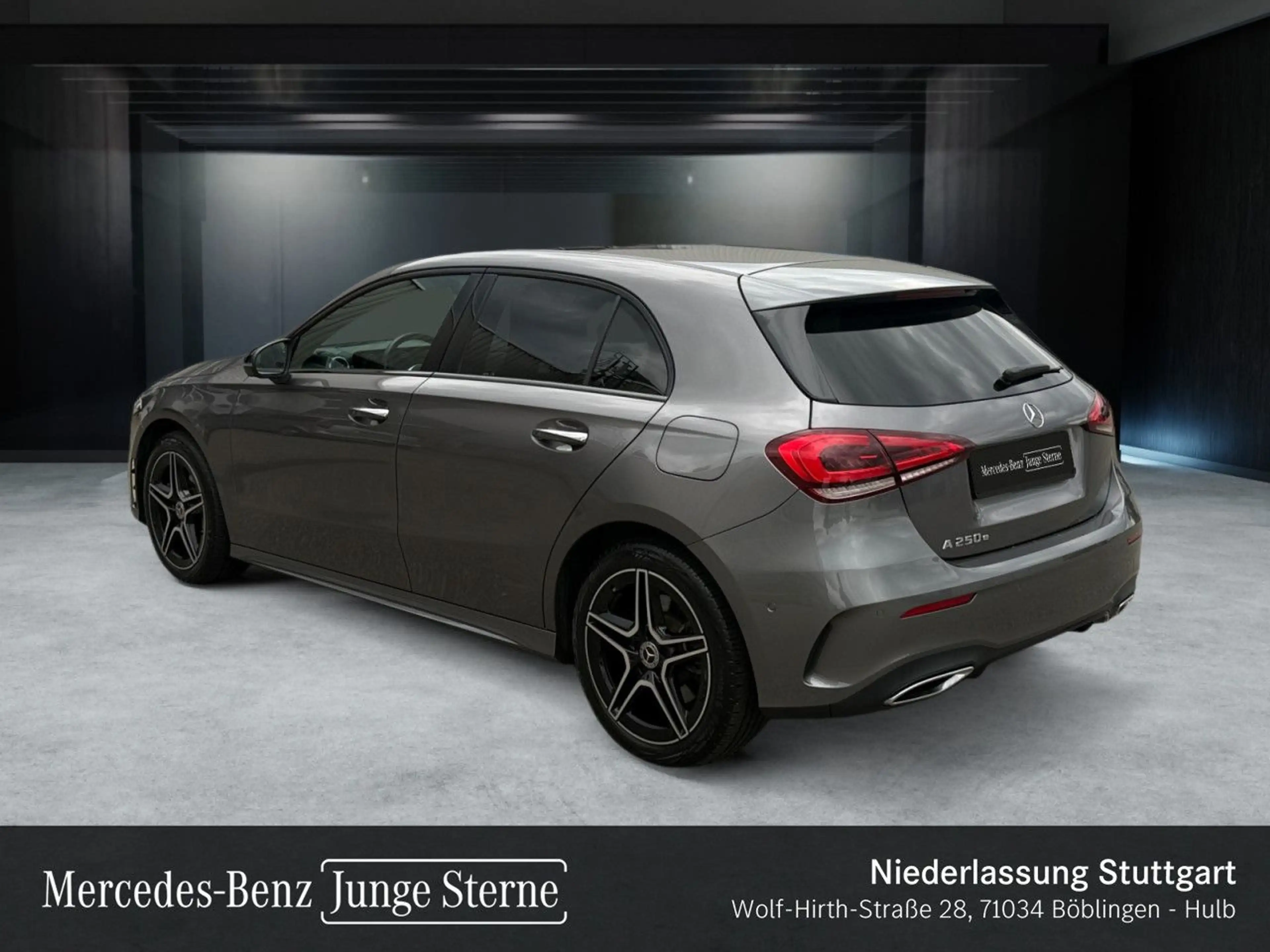 Mercedes-Benz A 250 e AMG+NIGHT+PANO+360°+AHK+MULTIBEAM+HUD+8G — photo 9