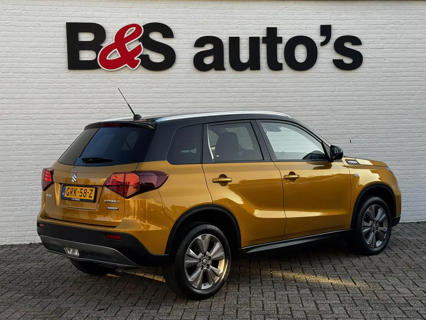 Suzuki Vitara 1.4 Boosterjet Select Smart Hybrid Adaptive cruise Geel - 2