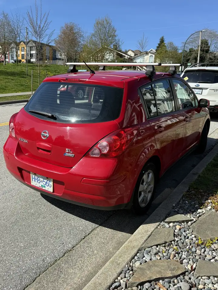 Nissan Versa снимка Nissan Versa