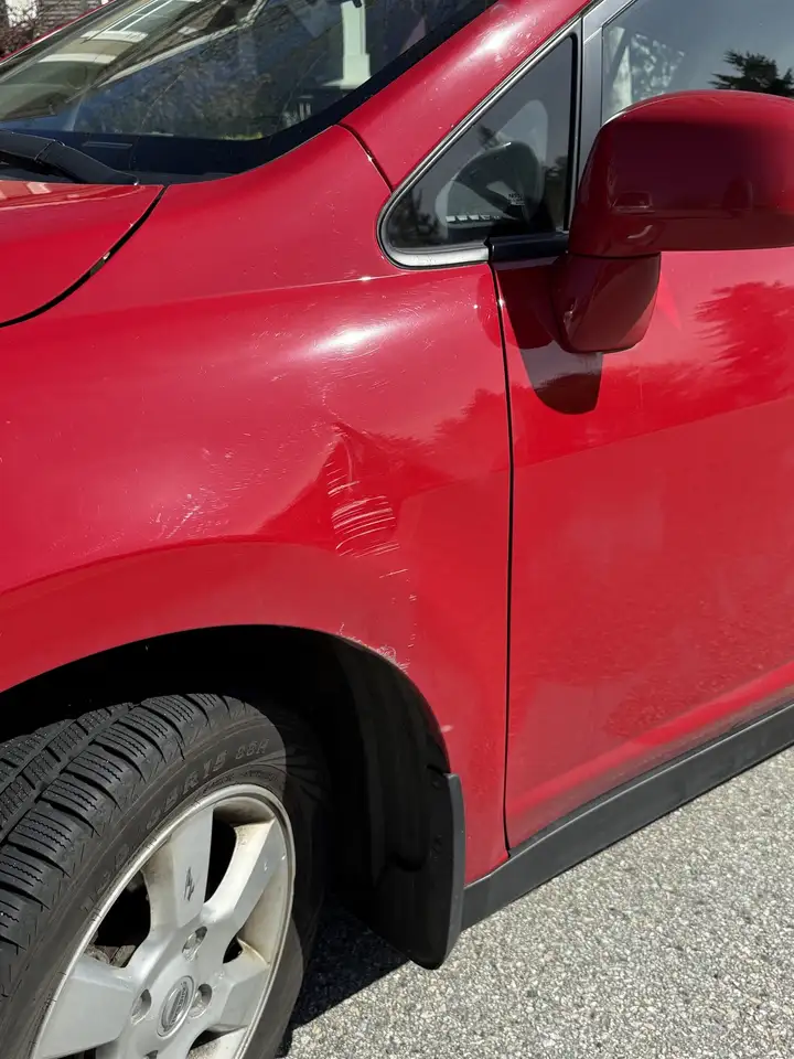Nissan Versa снимка Nissan Versa