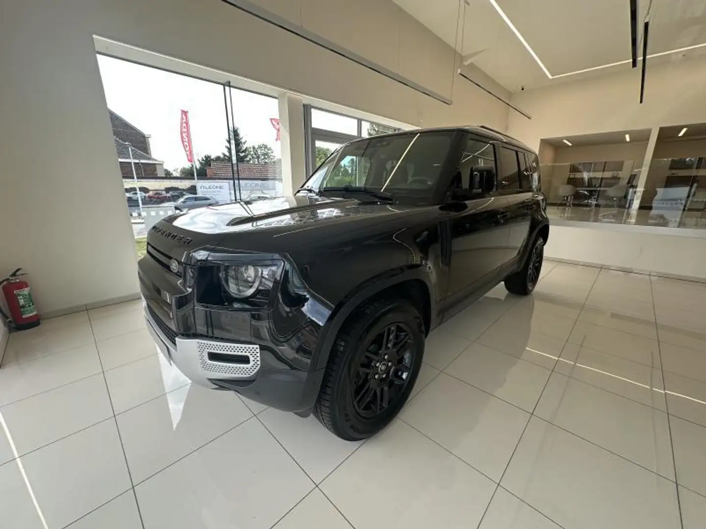 Land Rover Defender S Schwarz - 1