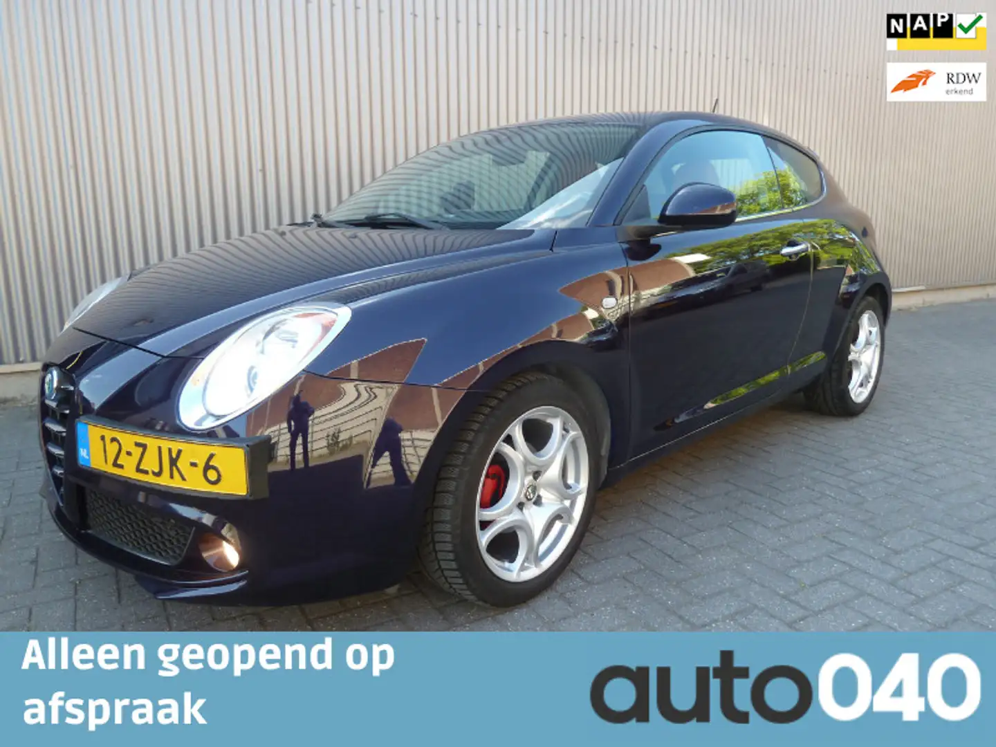 Alfa Romeo MiTo 0.9 TwinAir Distinctive/Leren bekleding/Airco/Audi Modrá - 1