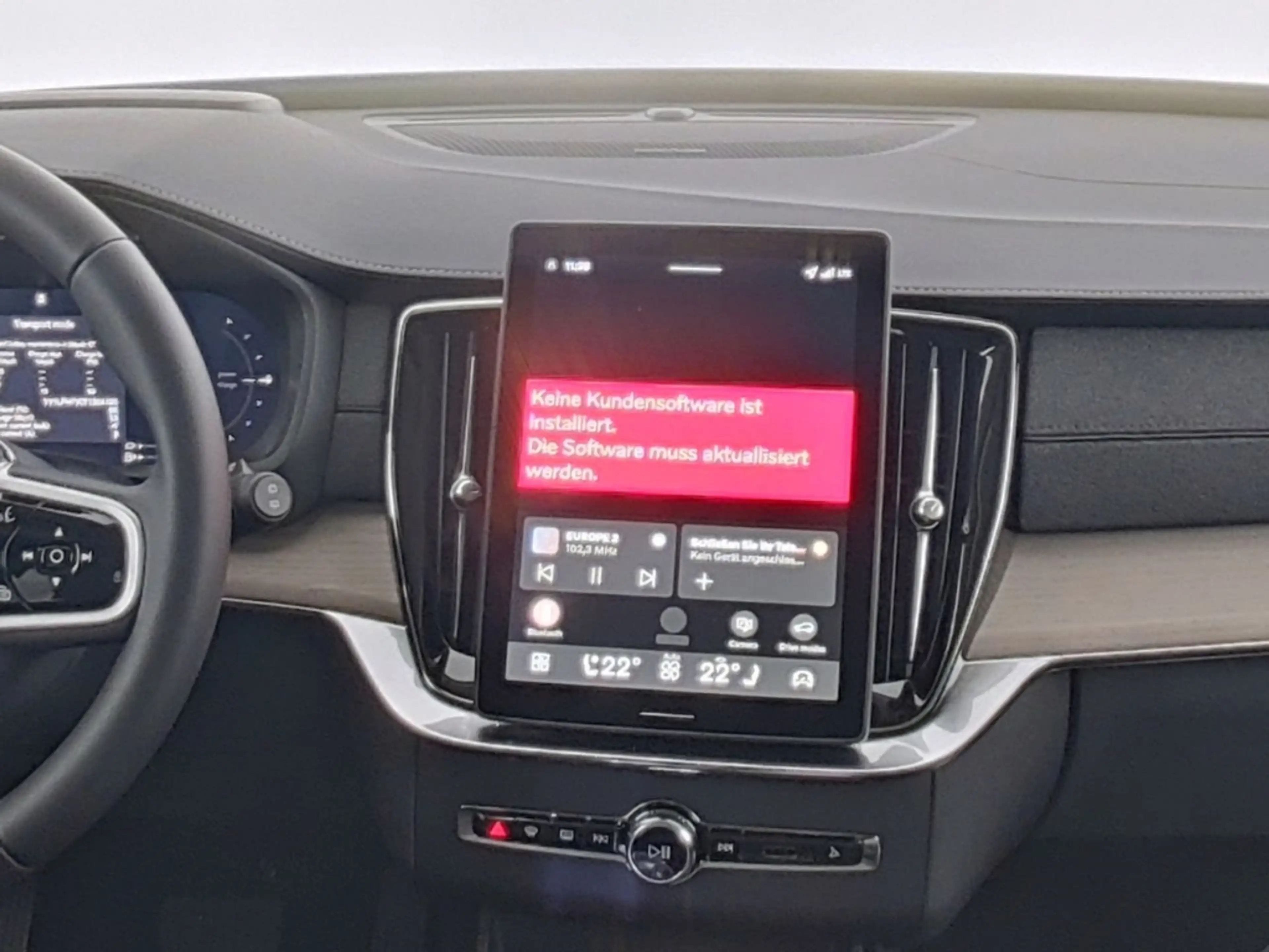 Volvo XC90 Plus Dark T8 Recharge Plug-In Hybrid AWD 7-Sitzer — photo 15