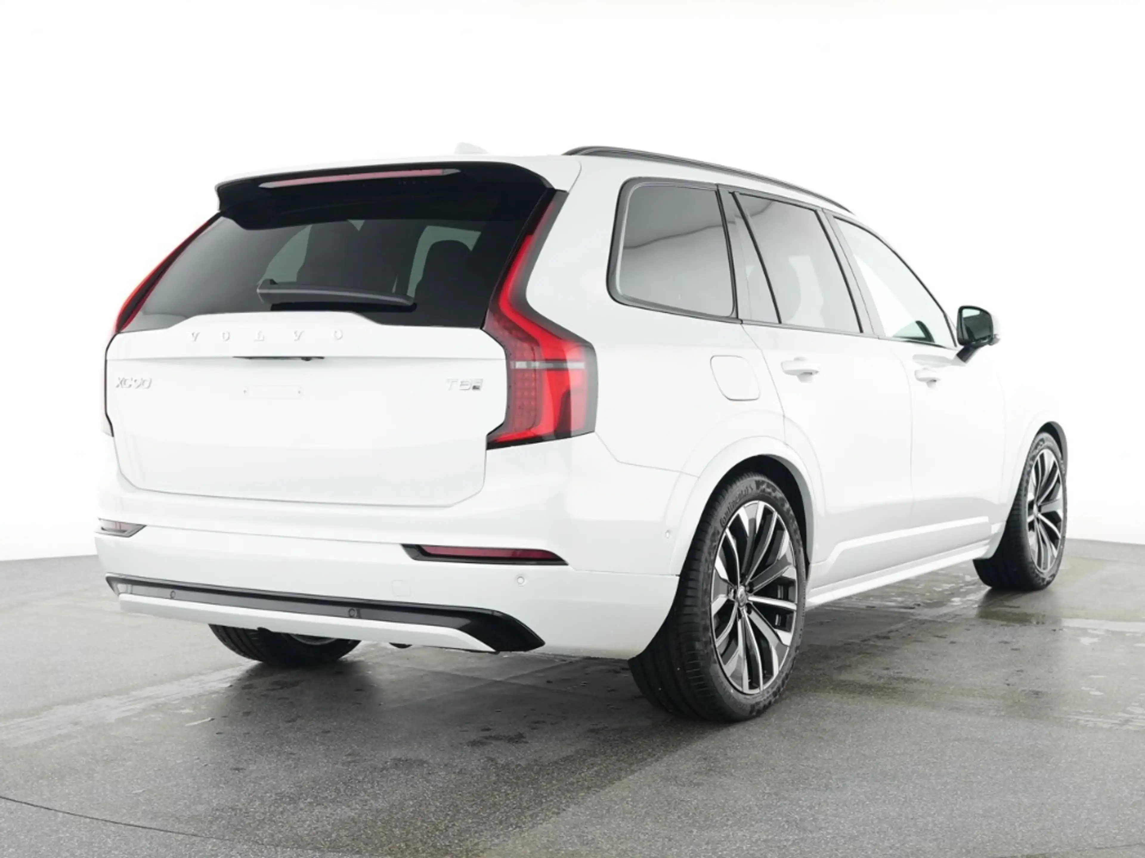 Volvo XC90 Plus Dark T8 Recharge Plug-In Hybrid AWD 7-Sitzer — photo 6