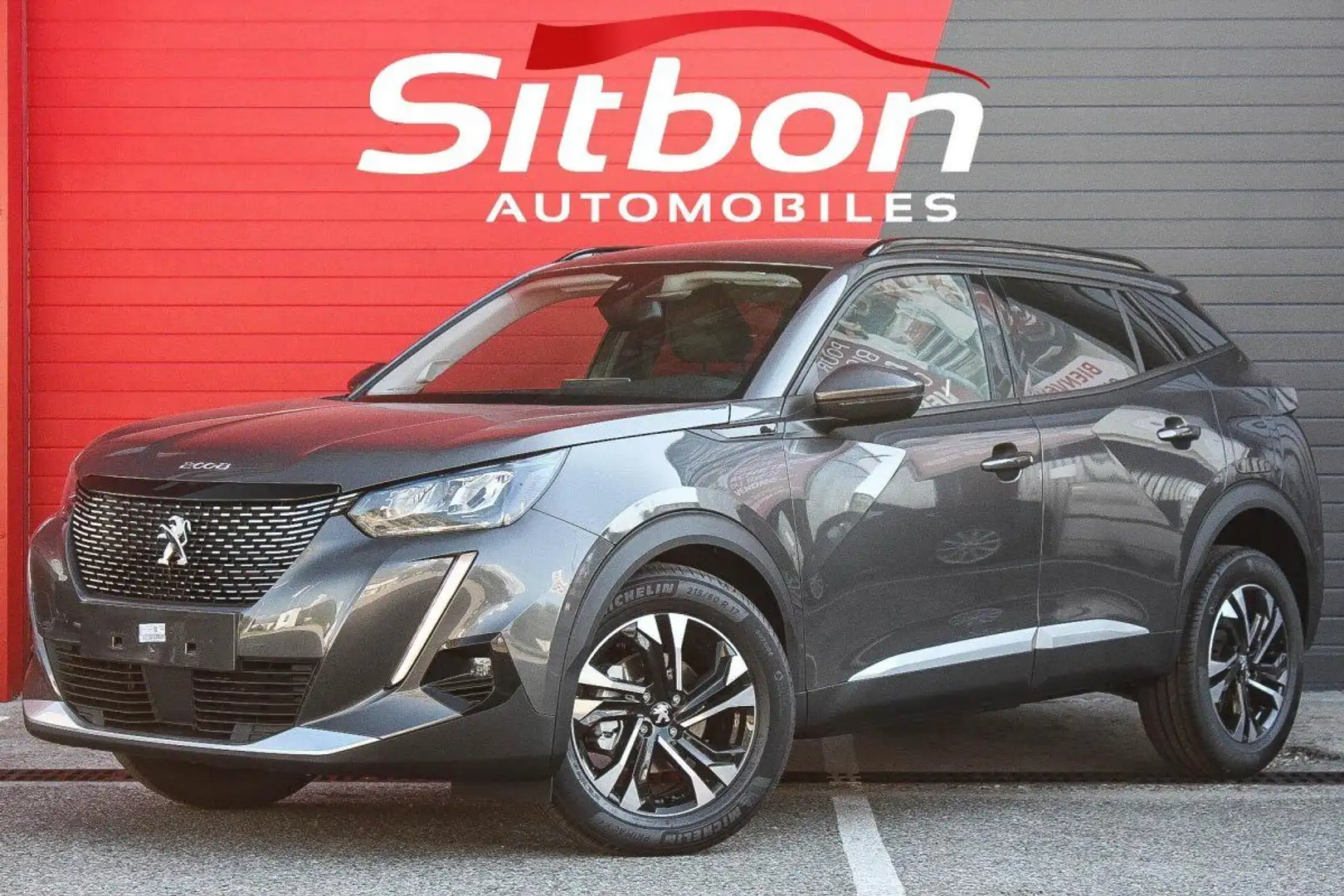 Peugeot 2008 1.5 BlueHDi S&S 110 Allure Pack Grijs - 1