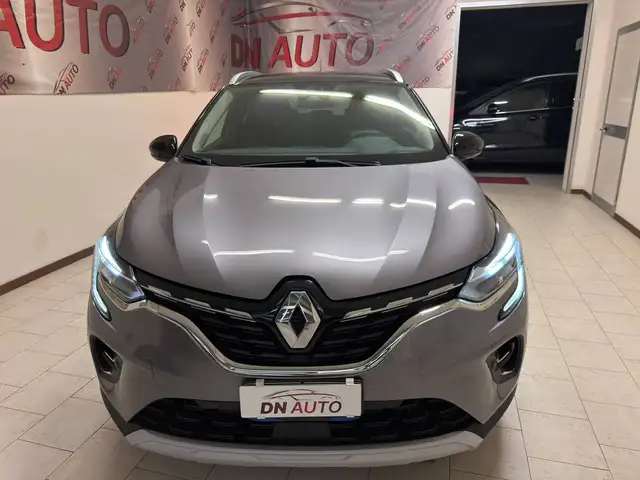 Renault Captur view 3