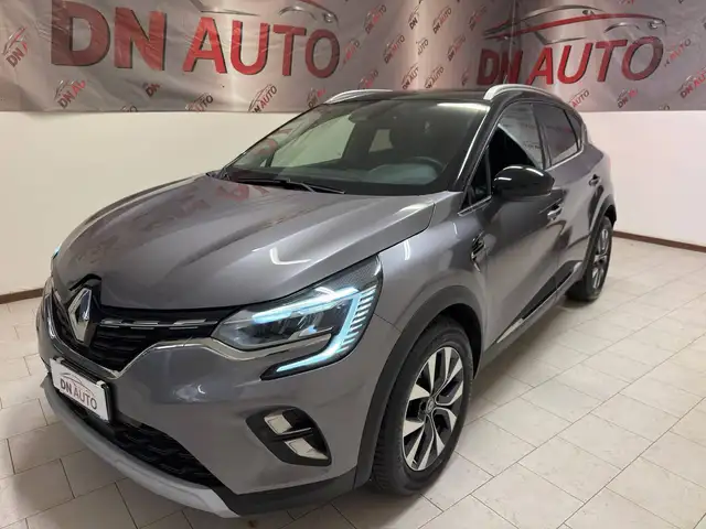 Renault Captur view 2