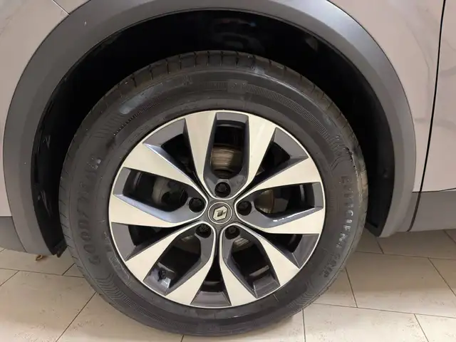 Renault Captur view 5