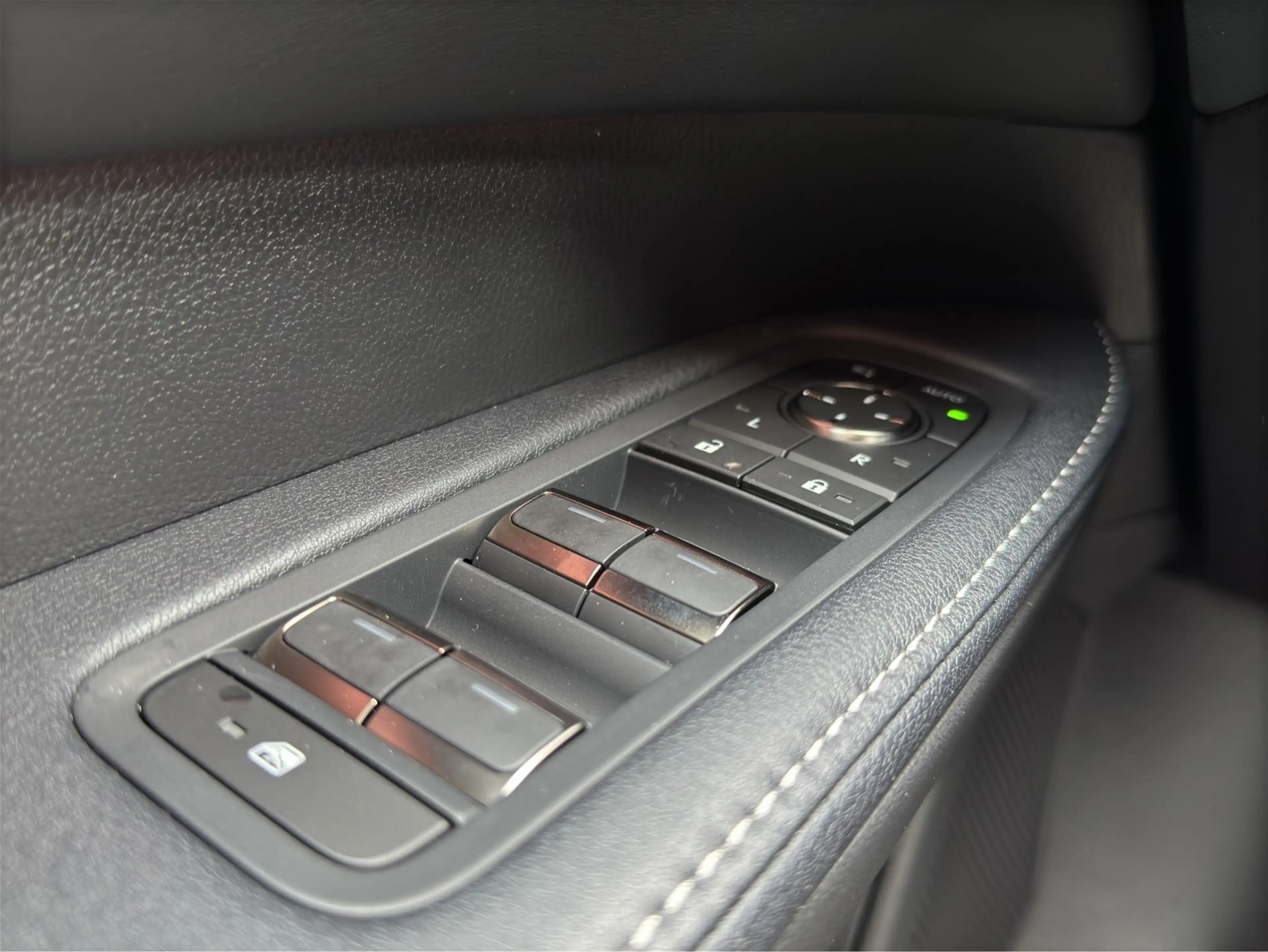 Lexus RX 350h 4x4 Executive Line Panoramadach Tech-Pake — photo 13