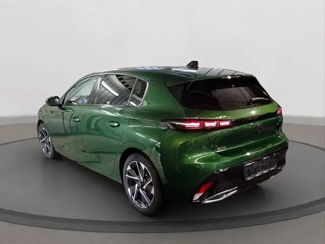 Peugeot 308 view 3