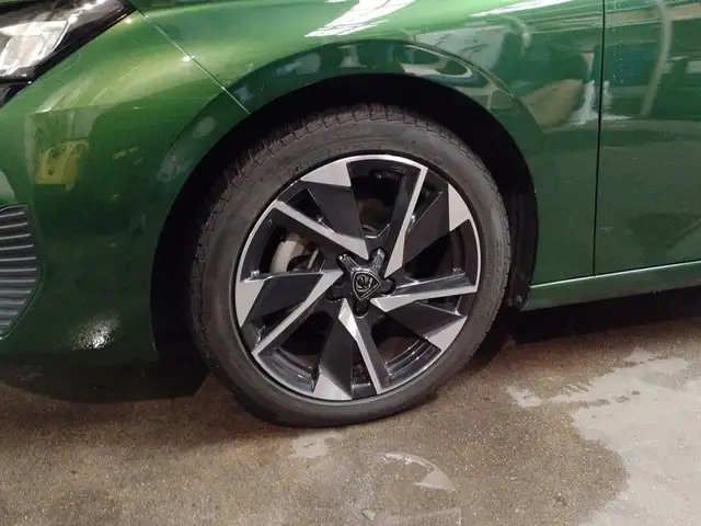 Peugeot 308 view 7