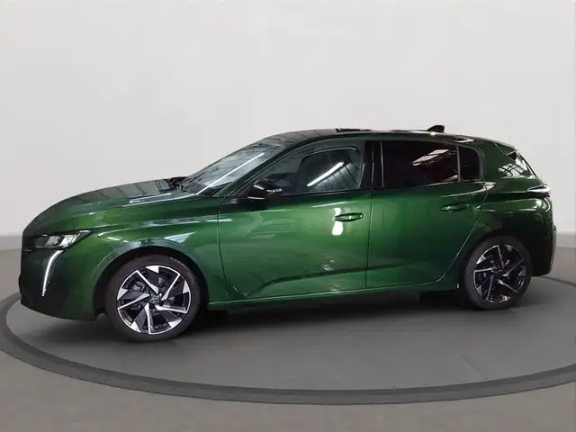 Peugeot 308 view 2