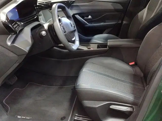 Peugeot 308 view 8
