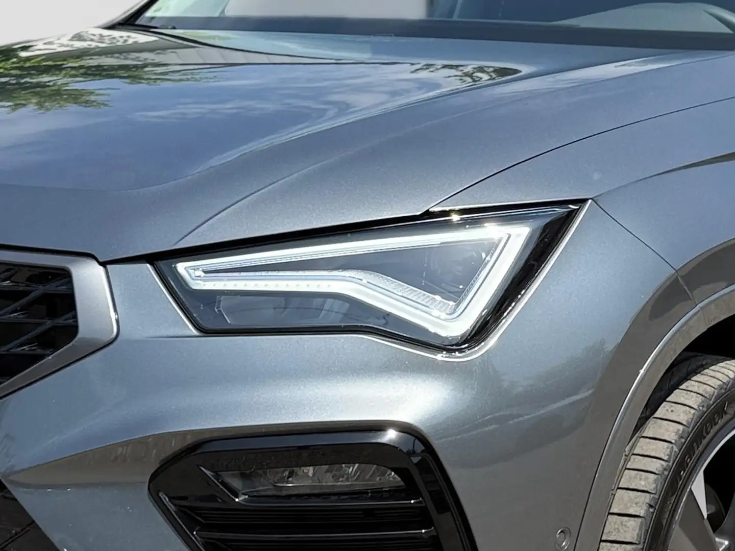 CUPRA Ateca 1.5 TSI ACT DSG NAVI ACC AHK Kamera Šedá - 2