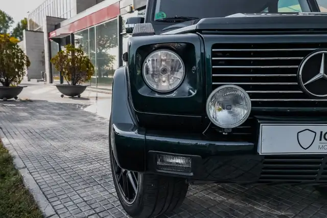 Mercedes-Benz G-Class view 3