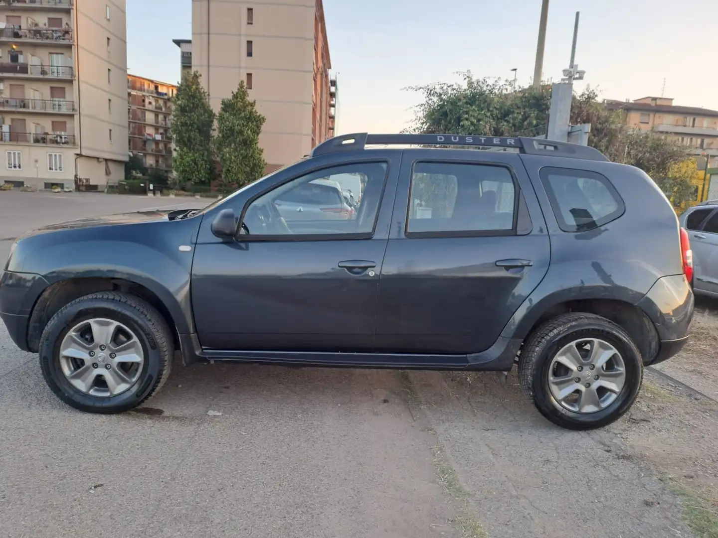 Dacia Duster 1.5 dci 4x4  - 120.000km Bleu - 2