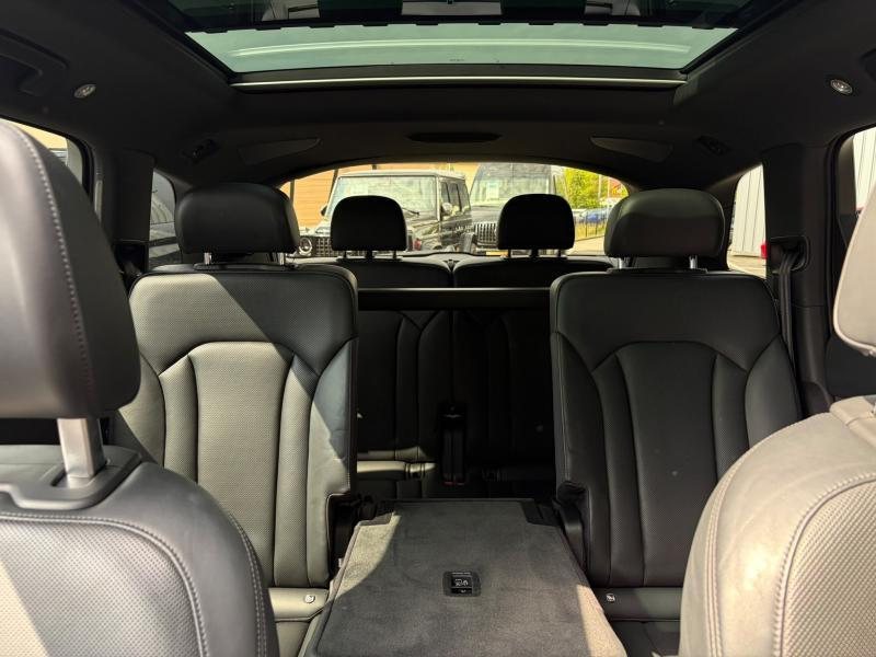 Audi SQ7 4.0d — photo 15
