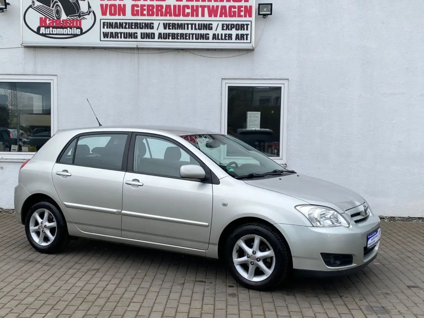 Toyota Corolla 1.4 Sol / 5türig/Klimaautomatik/Standh./ Silber - 2