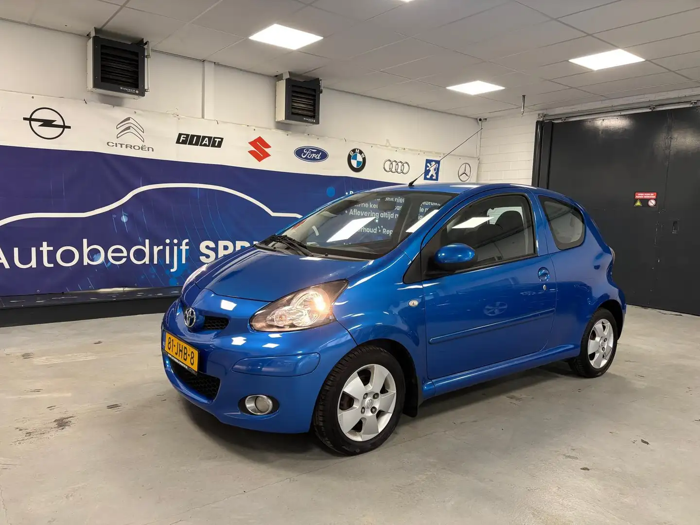 Toyota Aygo 1.0-12V Dynamic Blue Blauw - 1
