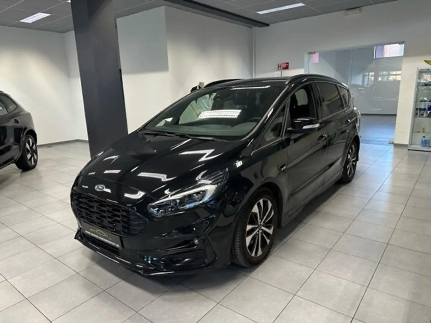 Ford S-Max ST-LINE 190PK AUTOMAAT FULL OPTION Fekete - 2