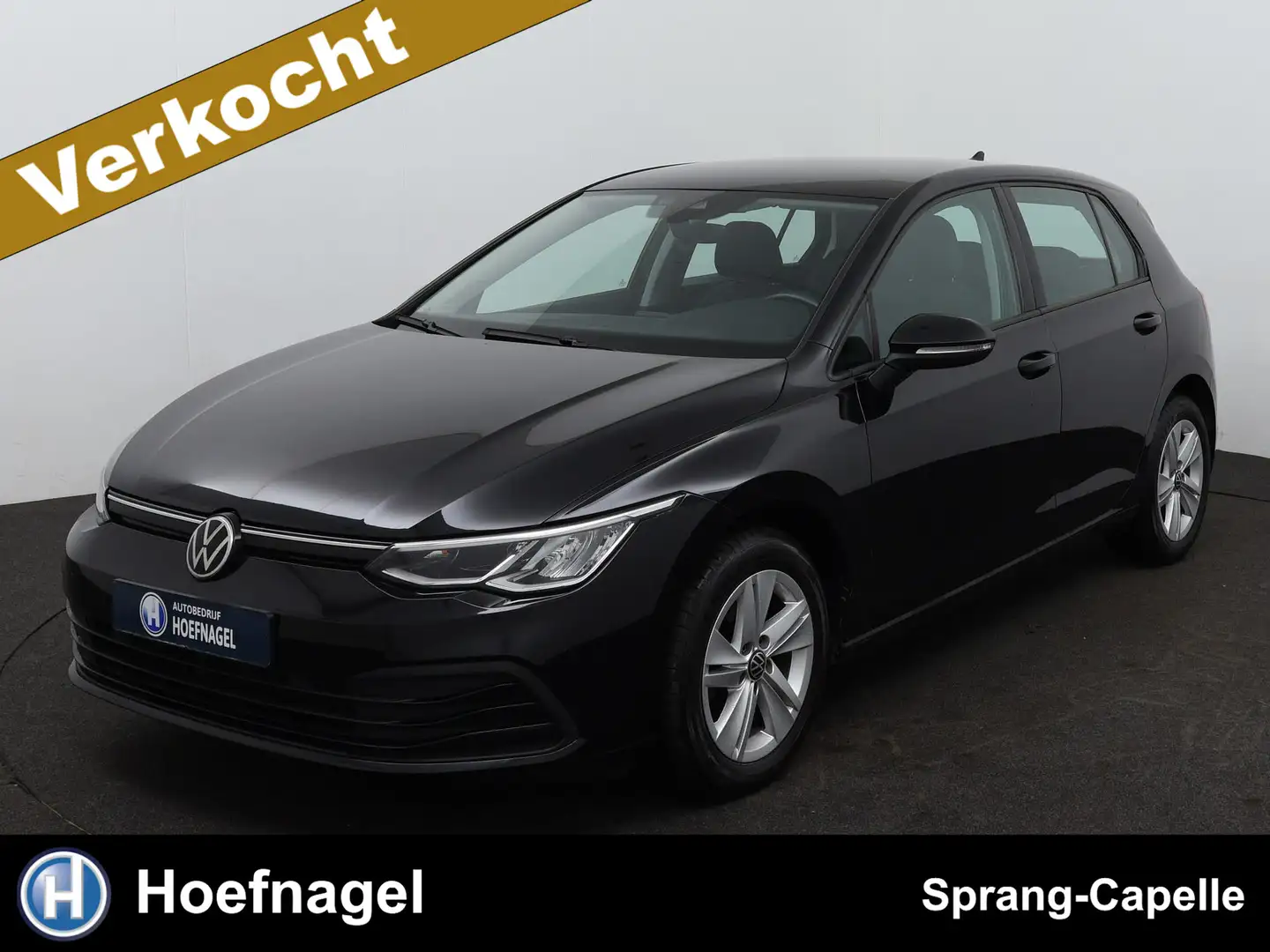 Volkswagen Golf 1.5 TSI Life | ACC | Navi | Carplay | Stoelverw. Zwart - 1